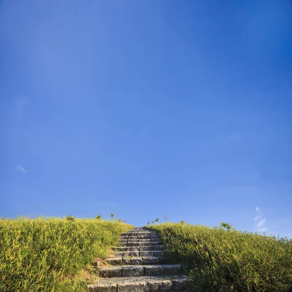 Imageing av vackra landskapet i himlen och vyn marken — Stockfoto