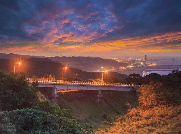 Beautiful sunset of the view the sea of the bridge, taiwan — Stock Photo, Image
