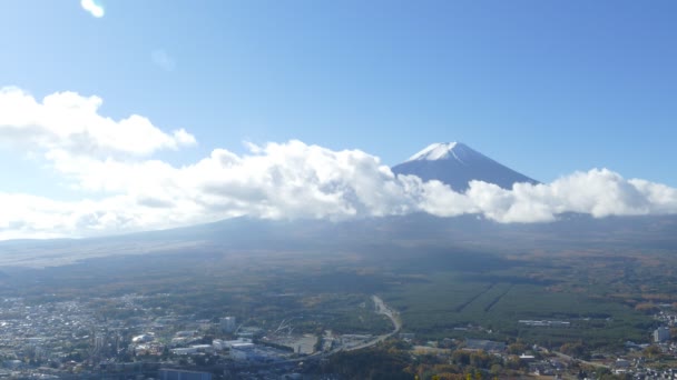 Imágenes de Mt. Fuji otoño con hojas de arce rojo, Japón — Vídeo de stock