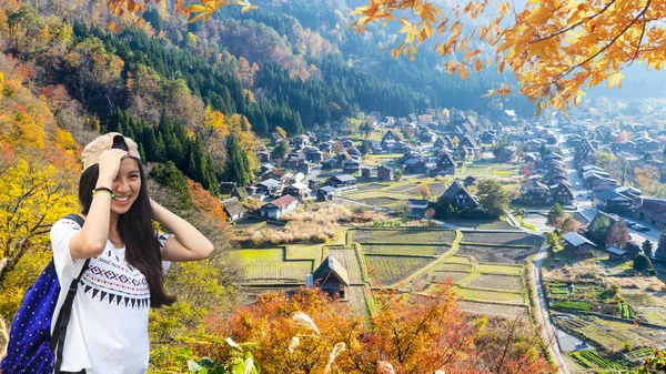 Vallen seizoen van historische dorpen van Shirakawa-go en Gokayama, J — Stockfoto