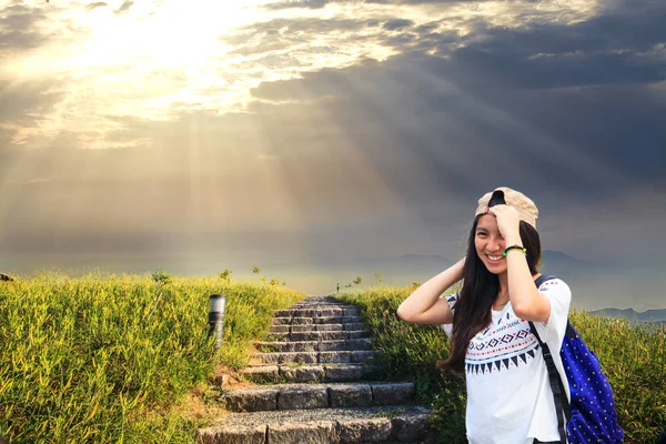 Imageing van het prachtige landschap van de hemel en de weergave van de grond — Stockfoto