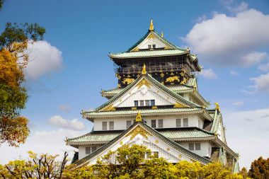 güzel Osaka Kalesi ile güzel arka plan, Osaka Japonya