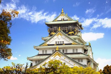 güzel Osaka Kalesi ile güzel arka plan, Osaka Japonya