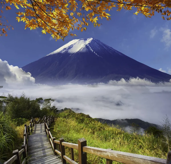 görüntü çok güzel renk ve adam güzel manzara