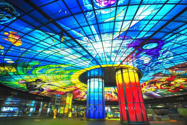 Cupola di luce alla stazione Formosa Boulevard, il più grande — Foto Stock