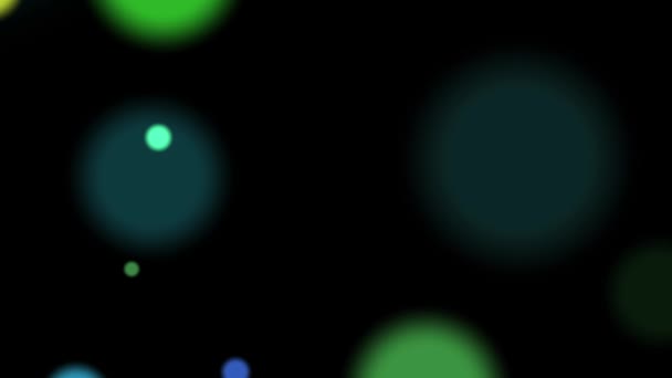 paysage naturel d'été avec route asphaltée à l'horizon et la belle vue 