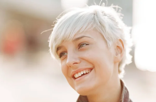 Casual Portrait Der Schönen Blonden Jungen Frau Freien — Stockfoto