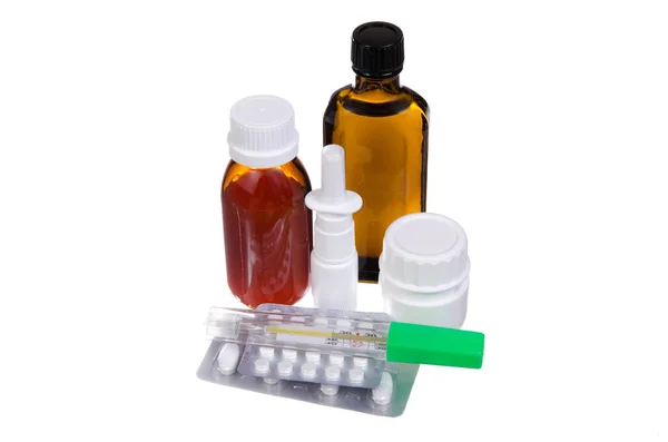 Medicamentos para el tratamiento de tabletas y jarabes — Foto de Stock