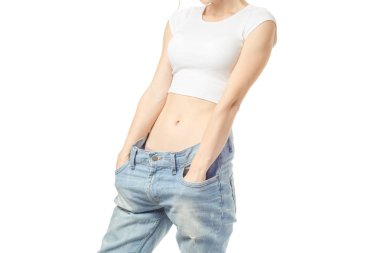 Azlık büyük boy bir santimetre ile ince bir kadındır