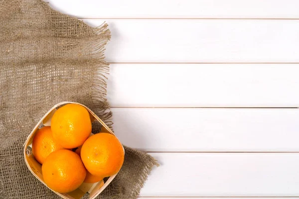 Mandalina beyaz arka plan