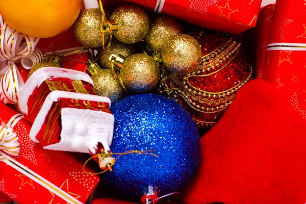 Decoraciones de Navidad regalos caja de regalo mangerines — Foto de Stock