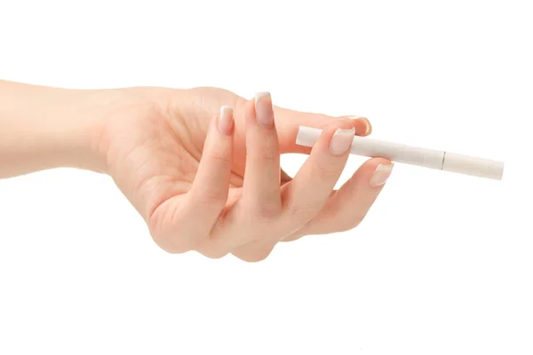 Het isolement van de vrouwelijke hand sigaretten — Stockfoto