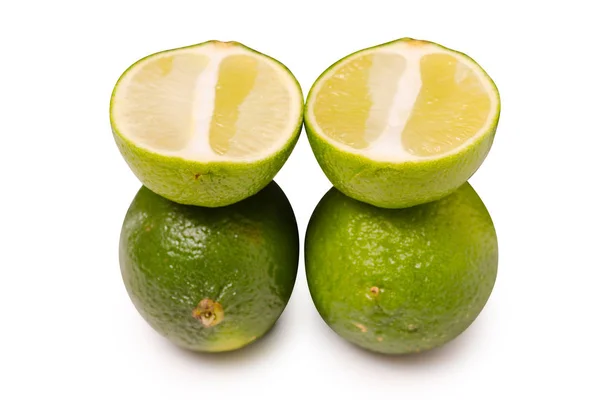 Limefrukter grön isolering — Stockfoto