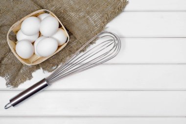 Beyaz yumurta corolla