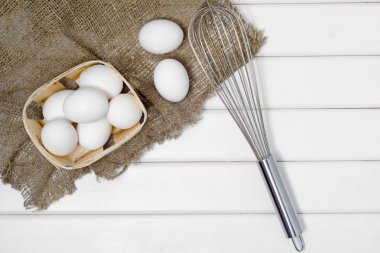 Beyaz yumurta corolla