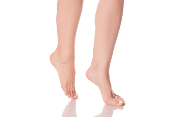 Weibliche Füße Fersen auf Zehen isoliert — Stockfoto