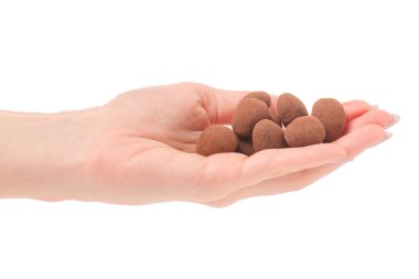 Badem sütü truffle el içinde