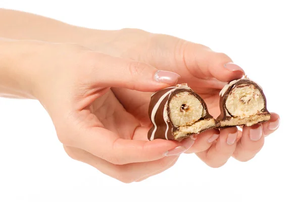 Ser twaróg w czekoladzie glazury w ręku — Zdjęcie stockowe