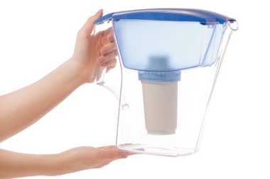 Elinde su için filtre