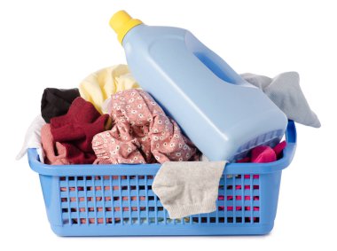 Çamaşır sepeti kirli yıkama temiz şişe sıvı toz