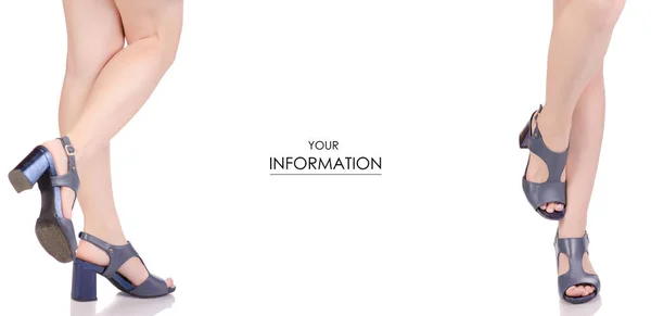 Piernas femeninas en cuero azul zapatos sandalias belleza moda comprar tienda establecer patrón — Foto de Stock