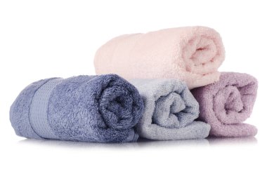 Bir sürü havlu pembe mavi rulo