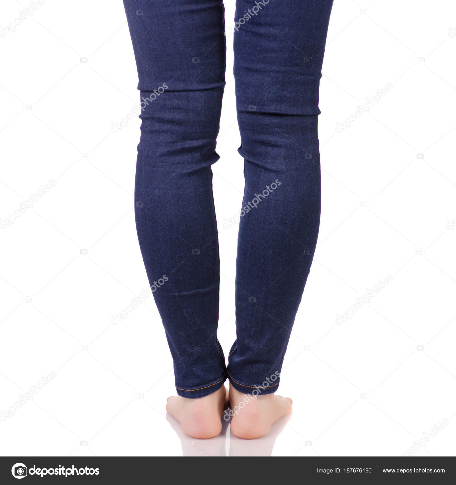 Женскими ножки вид снизу фото гаражами русское позвал