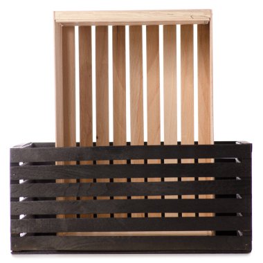 İki ahşap kutu siyah