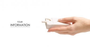 Paket sigara el desen