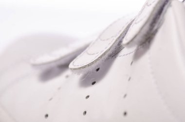 Beyaz ayakkabı Velcro eğitmenler