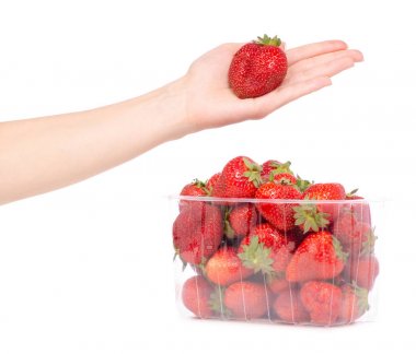 Ambalaj çilek bir elinde