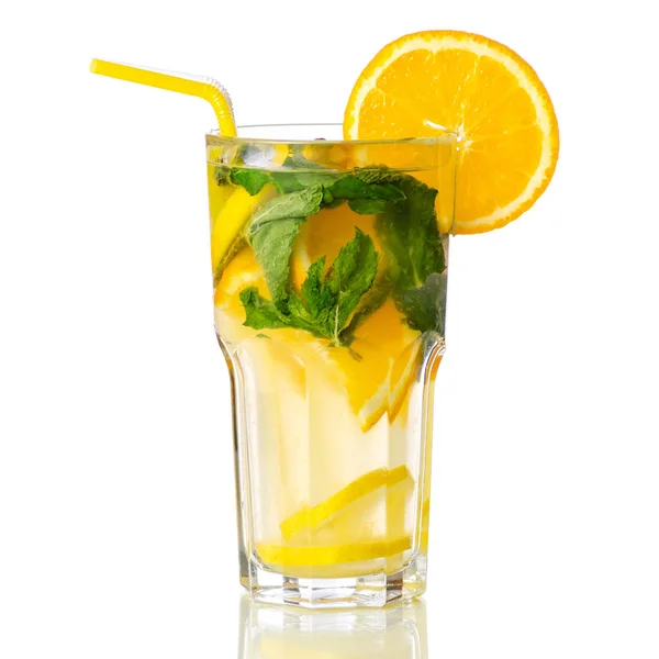 Glas lemonad citron apelsin med mynta — Stockfoto