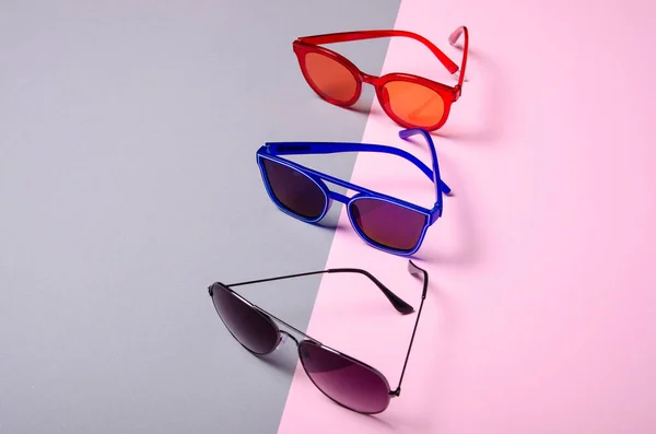 Plat gelegd. Zonnebrillen mode — Stockfoto