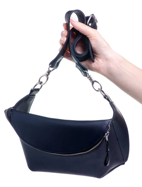 Bolsa de cintura de couro preto na mão — Fotografia de Stock