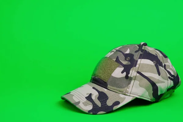 Khaki kamuflaż wojskowy czapka — Zdjęcie stockowe