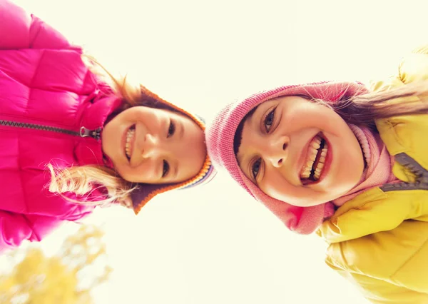 Happy girls faces outdoors — Stok fotoğraf