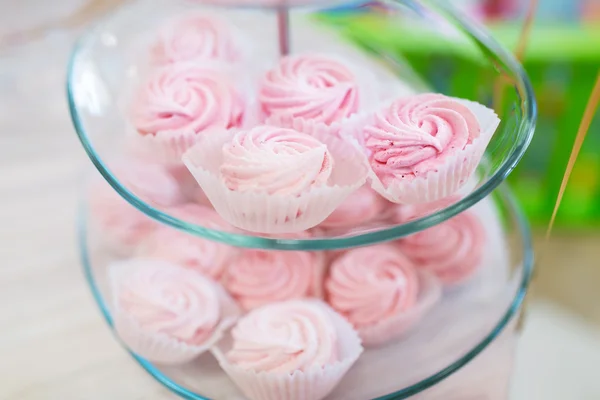 Close up of custard sweets on glass serving tray — ストック写真