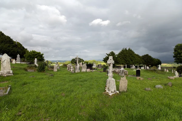 Gamla keltiska kyrkogården kyrkogård i Irland — Stockfoto