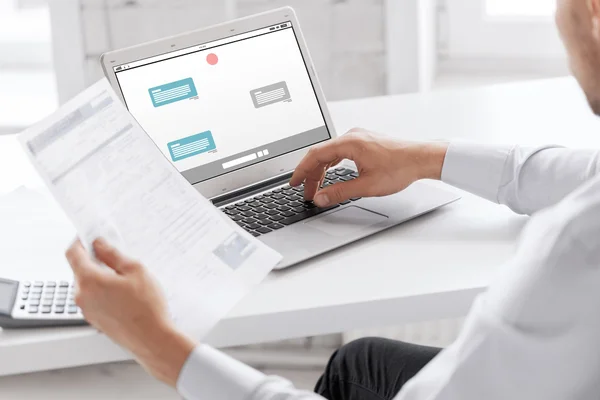 Businessman with laptop computer working at office — Stock Photo, Image