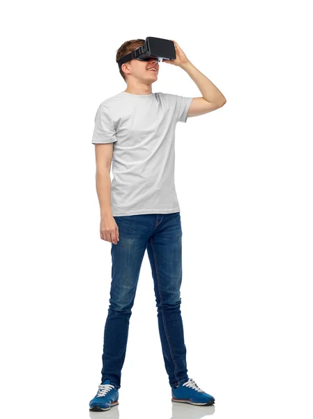 Boldog ember, virtuális-valóság sisak vagy a 3D-s szemüveg — Stock Fotó