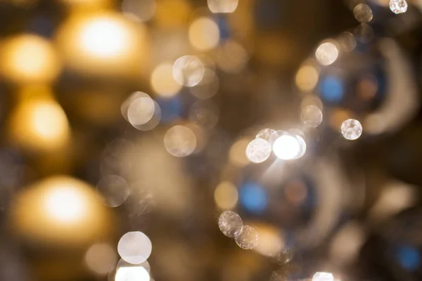 Décoration de Noël dorée ou guirlande de perles — Photo