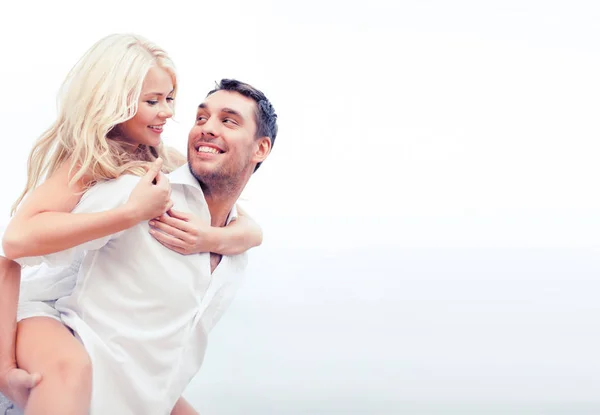 Pareja en la playa — Foto de Stock