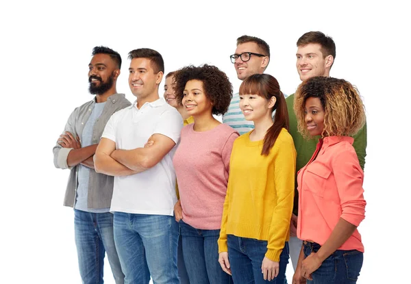 Internationale groep van gelukkige glimlachende mensen — Stockfoto