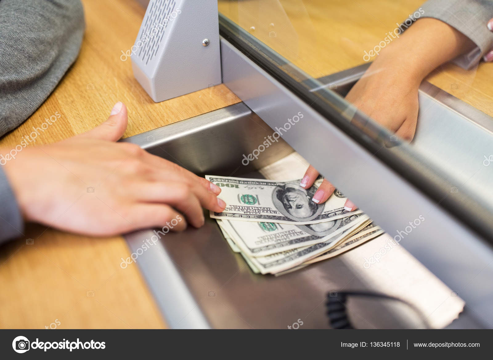 secretario dinero secretario dinero