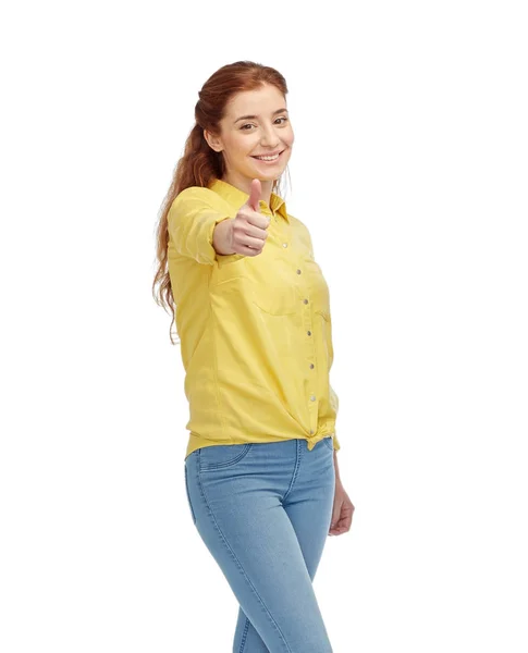 Счастливая женщина, показывающая большие пальцы вверх — стоковое фото