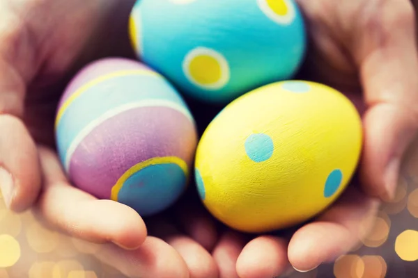 Primo piano di uova di Pasqua colorate — Foto Stock