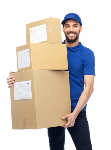 Hombre entrega feliz con cajas de paquete —  Fotos de Stock