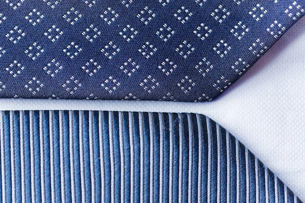 Primo piano di cravatte fantasia blu — Foto Stock