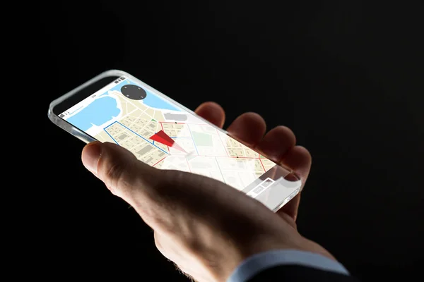 Крупним планом рука з картою gps на смартфоні — стокове фото