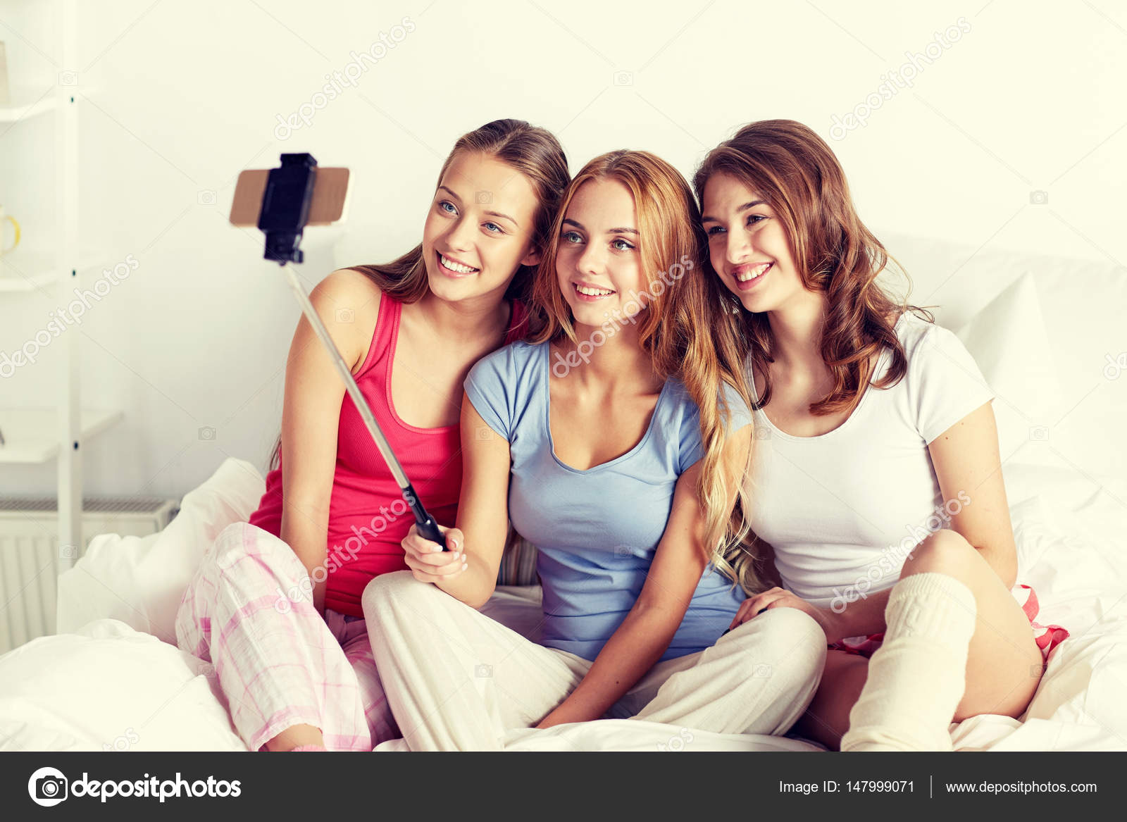 Nude nude teen girls at home